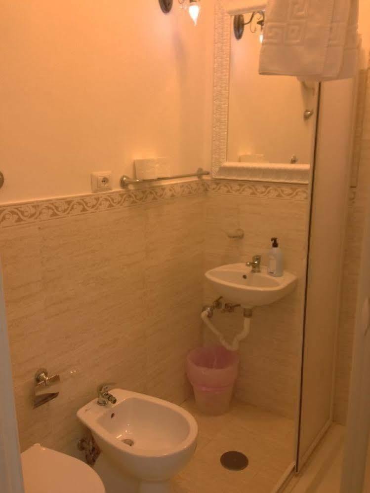 Vatican Rooms Accommodation Rzym Zewnętrze zdjęcie