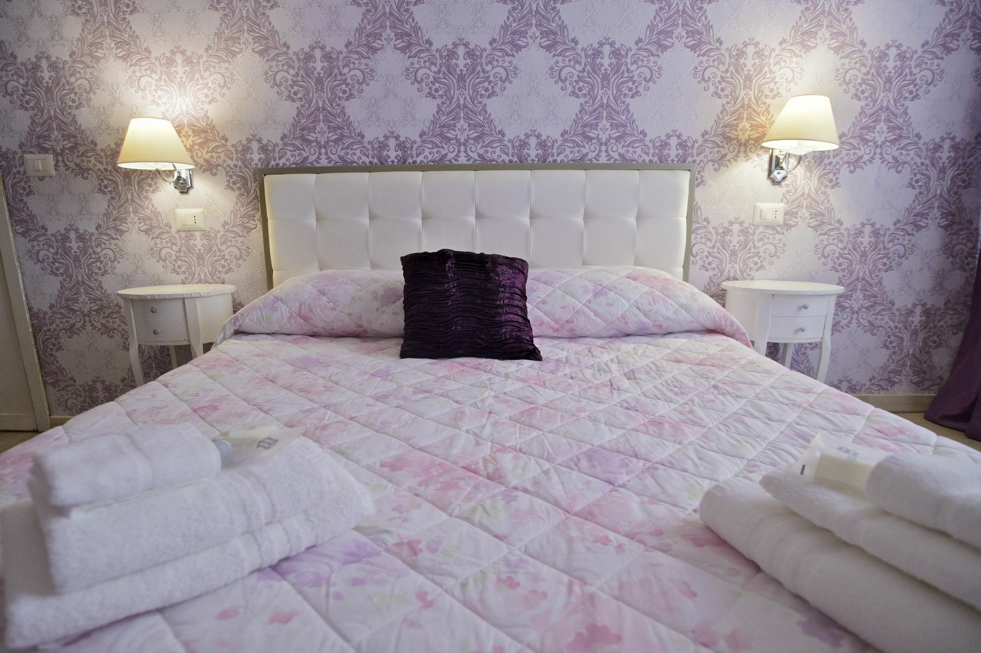 Vatican Rooms Accommodation Rzym Zewnętrze zdjęcie