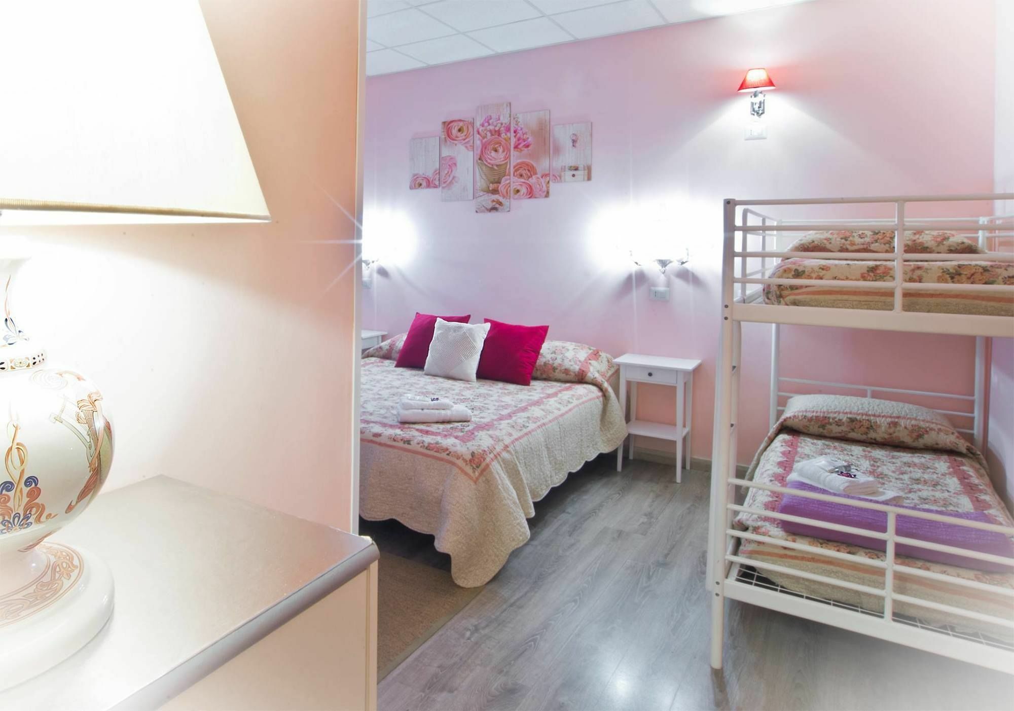 Vatican Rooms Accommodation Rzym Zewnętrze zdjęcie